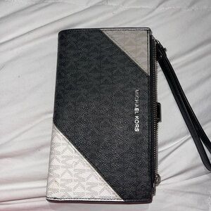 MK wallet